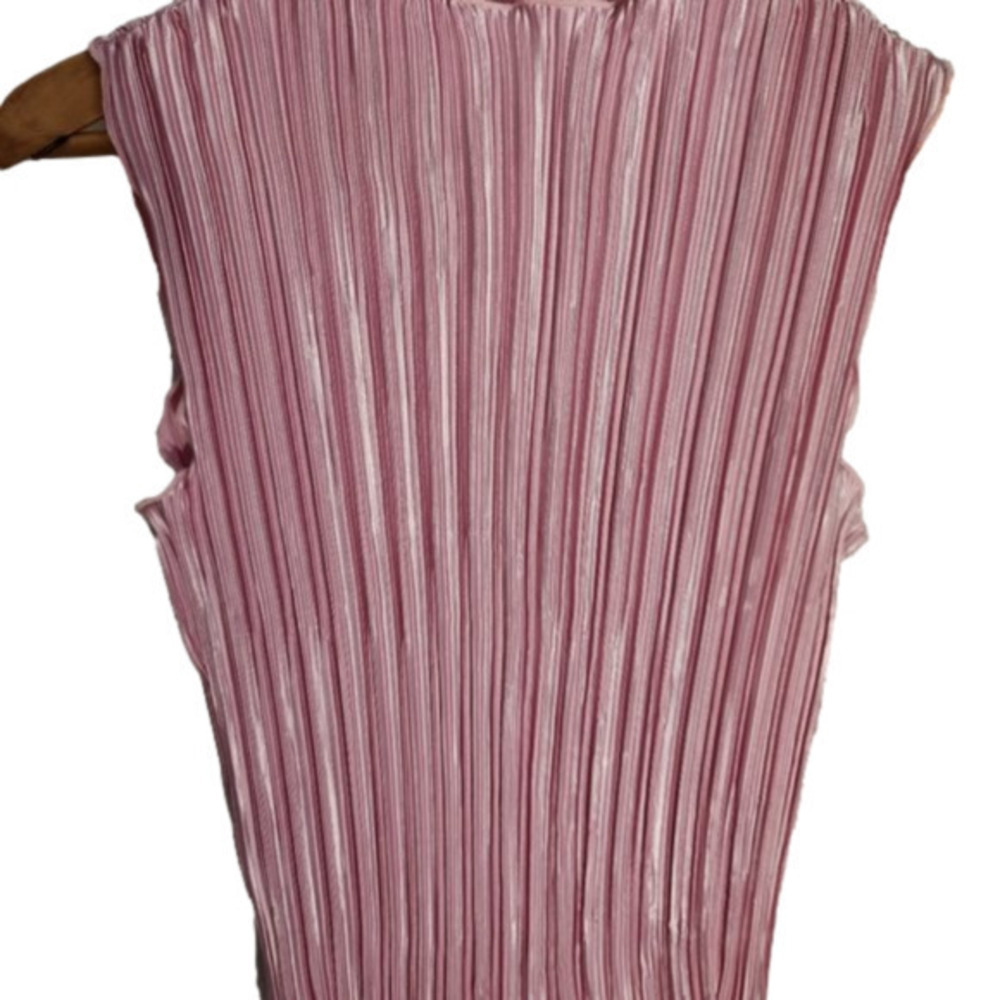 55. NEW Libra Pink Pleated textured Sleeveless top Soft sheen finish.
